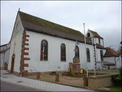 Commune du Grand-Est, dans l'aire d'attraction de Strasbourg, Thal-Marmoutier se situe dans le d&eacute;partement ...