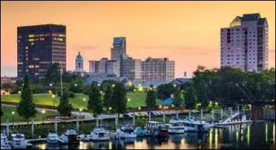 Quelle est la capitale de l'Etat du Maine ?