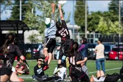 Que fait-on si les joueurs ne sont pas d'accord avec la faute annoncée ?