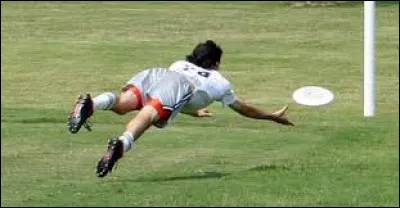 Je récupère le frisbee si :