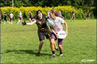 Combien de temps peut-on garder le frisbee en main ?