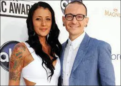 Comment s'appelle sa deuxième femme ?