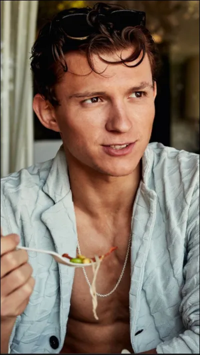 Quand est né Tom Holland ?