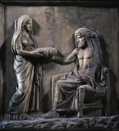 La mère du dieux des Enfers est...