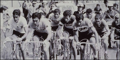 En 1971, Merckx l'emporte à nouveau mais il a été dominé par l'un de ses adversaires qui a ensuite été contraint à l'abandon après une chute. De qui s'agit-il ?