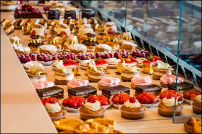 ''Torta'' est un mot italien qui veut dire ''pâtisserie''.