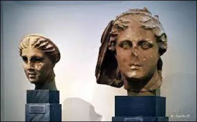 De qui Despoina est-il le fils ?