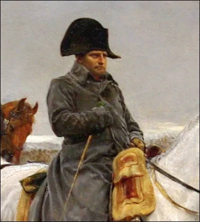 Le chapeau de Napoléon surnommé le "Petit chapeau" est-il un gibus ?