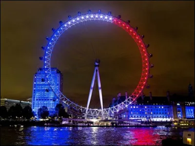 What is called the huge wheel in London ?
Quel est le nom de la Grande Roue à Londres ?