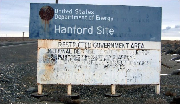Hanford (Washington, USA) > Ci-gisent ... nucléaires conçues depuis les années 40 : qu'on se rassurent, elles sont consignées jusqu'en l'an ... !