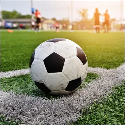 Quel footballeur, meilleur buteur de la Coupe du Monde des moins de 20 ans en 2019, a &eacute;t&eacute; &eacute;lu meilleur jeune joueur d�Europe en 2020 ?