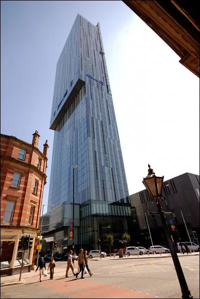 Où se situe ''Beetham Tower'' ?