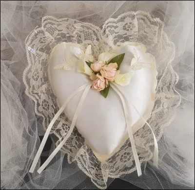 Qui, dans sa chanson des années 60, promettait d'être sage, comme vous l'étiez à notre âge, juste avant le mariage ?