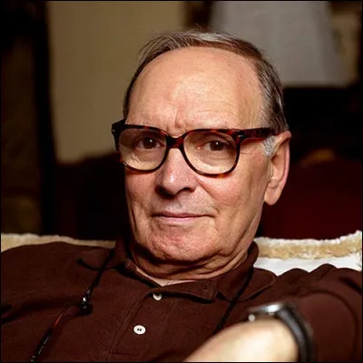 Ce compositeur italien est réputé et renommé mondialement pour ses musiques de films. Entre autres, il a composé la bande originale d'uvres telles que "Le Bon, la Brute et le Truand", "Pour une poignée de dollars" ou encore "Il était une fois en Amérique". Il s'agit de...