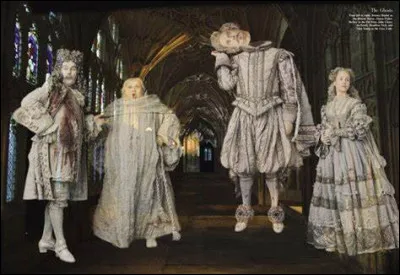 Quel fantôme apparaît au banquet de début d'année à la table des Serpentard ?