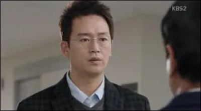 Pourquoi Nam Cheol, son oncle par alliance, décide-t-il de provoquer un accident de voiture mortel à Young-ho ?