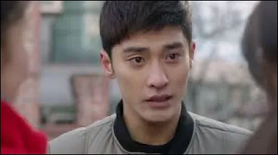 Comment Jun Seong, l'ami qui habite chez lui et qu'il entraîne aux sports de combat, et Kim Young-ho se sont-ils rencontrés ?