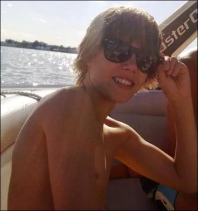 Qui a post les premires vidos de Justin sur le net ?