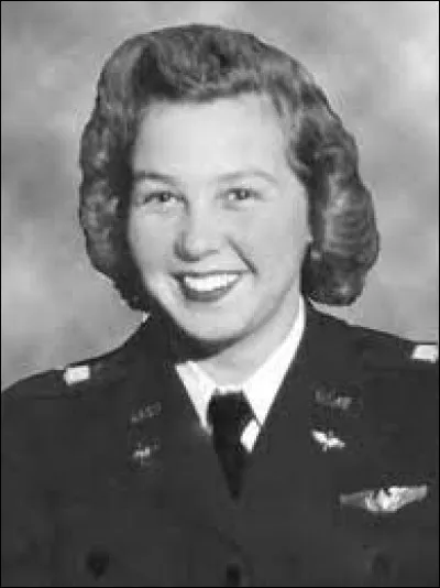 Marie Odean Bishop Parrish (1889-1956), "Deanie" son petit surnom, passe le concours pour devenir pilote chez les 'WASP'.
Quand ?