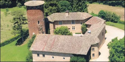 Ce mignon ch&acirc;teau de Chavagneux se trouve &agrave; ...