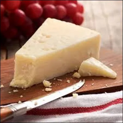 Le pecorino romano est un fromage à base de lait de vache.