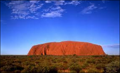 Où se situe l'Uluru ?