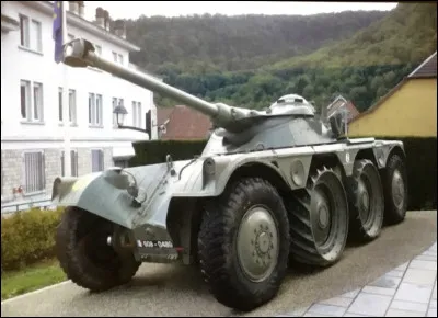 Ce char appelé EBR est un char français.