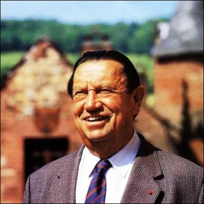 Quel label, qui comptait en 2020 159 membres, a été créé en 1982 par le député-maire Charles Ceyrac ?