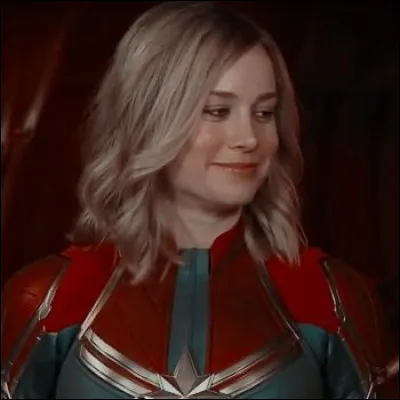 #12 Captaine Marvel/Carol
Denvers 
Quel sport pratiquait Carol lorsquelle était jeune ?