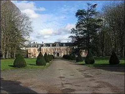 En continuant dans cette allée, nous arrivons au château du Chemin, à Neufmoutiers-en-Brie. Commune francilienne, elle se situe dans le département ...