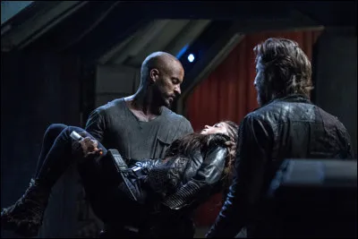 Un de tes amis est tombé malade suite à une réaction allergique, son état est critique mais tu ne sais pas quoi faire...