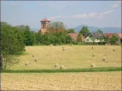 Village de Bourgogne-Franche-Comté, dans le Grand Belfort, Fontaine se trouve dans le département ...
