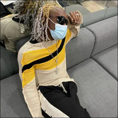 Ayant fait ses débuts sur SoundCloud, c'est un futur grand rappeur. Il apparaît dans l'album "B4 the Storm" de Internet Money. C'est :