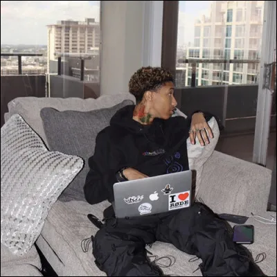 Récemment il a sorti un EP intitulé "Exactly EP", et il est connu pour son remix du single "Still the Same !" avec Lil Tecca. C'est :