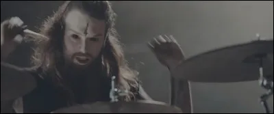 Complétez : 
"I was born to be a..."