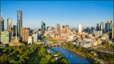 Quelle est cette ville, capitale de l'État de Victoria, grand centre commercial, industriel et culturel de l'Australie, considéré comme la ville la plus agréable à vivre au monde ?