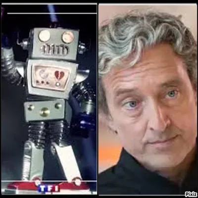 Derrière le costume du robot, c'était Benjamin Baroche (Emmanuel Tessier de "Ici Tout Commence" ) !