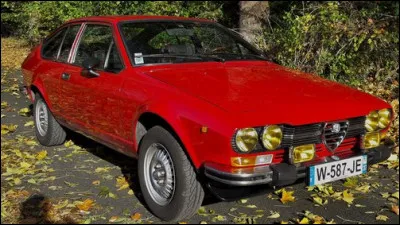 Quelle est ce superbe coupé italien né en 1974 qui connu un beau succès ?