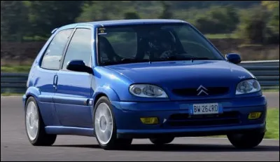 Cette Citroën Saxo avait un nom musical en France mais aussi au Japon. Lequel ?