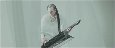 Complétez : 
"Time can't reverse her grim..."