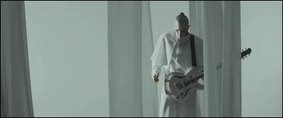 Complétez : 
"That kills from..."