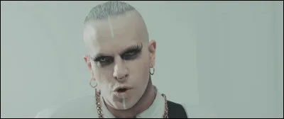 Complétez : 
"She lifts the souls from their..."