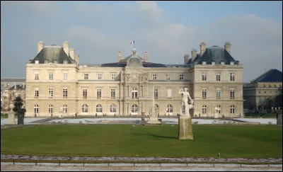 Quel est ce palais de 1651, sis à Paris, siège du Sénat français, célèbre aussi pour ses jardins ?