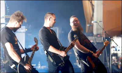 Complétez : 
"Vængjasláttur - Ég sá : 
Vætta her - Visna jurt, var einhvers... ?"