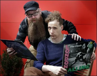 Complétez : 
"Kvöld, úr norðri - Gekk um..."