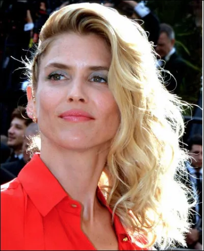 Qui est cette Alice, actrice française de comédies romantiques, compagne du journaliste Laurent Delahousse ?