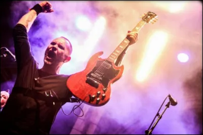 Complétez : 
"Hefur ekkert birtan..."