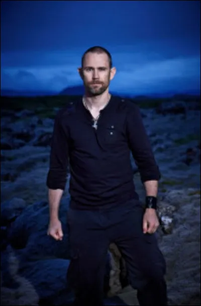 Complétez : 
"Friðinn, vofur..."