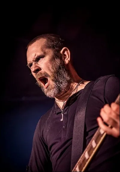 Complétez : 
"Sefur barnið, ekki..."