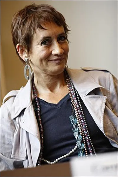 Quel chanteuse française a chanté "C'est la ouate" en 1986 ?